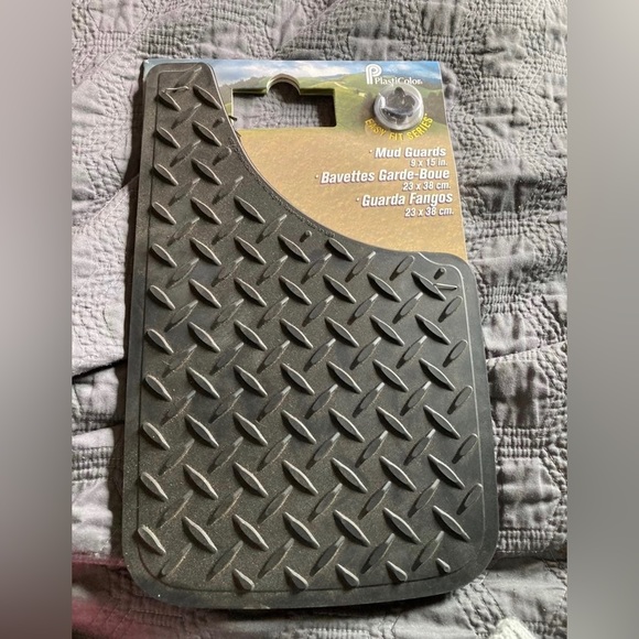 NEW PlastiColor Mud Flap Guards, Diamond Plate, Universal Fit - Picture 1 of 5